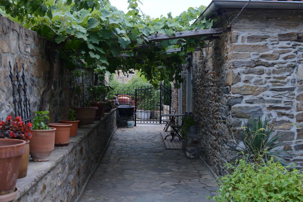 Ξενώνας Παρθενών της κυρά Βαγγελιώς Παρθενώνας Εξωτερικό φωτογραφία